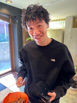 バグスドゥア(Bagus dua)&nbsp;ブルーブラックスタバ店員風フェザーパーマ11.4