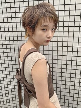 キューズ クラブ(cuz KLUB) 【cuzKLUB】ショートウルフ×インナーカラー