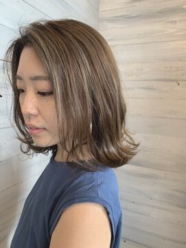 マグサロンギャラリー(Mag salon gallery) ハイライト/ベージュ/20代30代./ブリーチあり/外ハネ