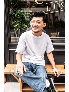 フォーコーナーズ(Four Corners) Safari STYLE【low fade】