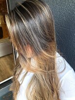 アンルポン 天満橋(un le pont)&nbsp;【un le pont】伸びてきても気になりにくいバレイヤージュ