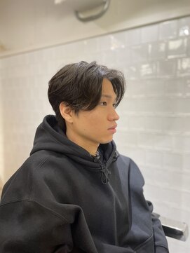 メリケンバーバーショップ フクオカ(MERICAN BARBERSHOP FUK) 初めてのバーバースタイル 中分け