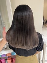 アライブ ハラジュク(ALIVE harajuku)&nbsp;ホワイトベージュグラデーションryota