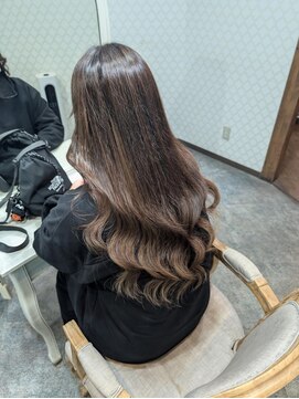 ブランシスヘアー(Bulansis Hair) ブラウンロングヘアーでイメチェン！