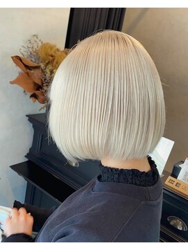 エンカウントバイマハロ 千葉(encount by mahalo) ホワイトブロンド