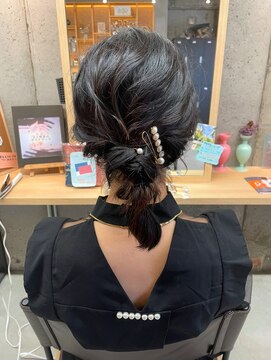 リタ 枚方(Rita) お呼ばれアレンジ♪20代30代40代大人可愛いゆるふわ編みおろし