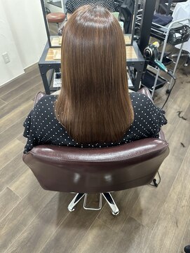 ライフ 忍ケ丘店(Lyfe) アッシュベージュレイヤーカット_艶髪酸性ストレート_463