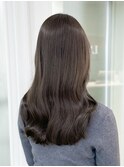 イメチェンヘアスタイルホワイトブロンド外はねボブワイドバング