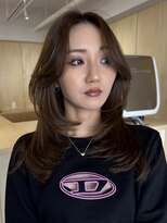 バベル アット フルリール 甲子園口(BABEL at fleurir)&nbsp;大人レイヤーカット顔まわりレイヤー韓国ヘアオリーブグレージュ