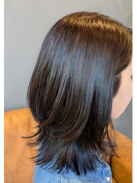 ジールヘアー(GIIL HAIR) ロングレイヤースタイル