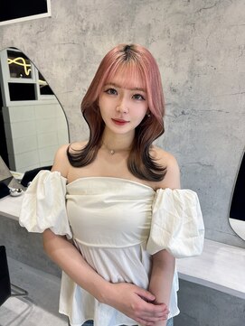 髪屋 紬 レイヤーカット/韓国ヘア   ピンクカラー