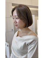 アナ ラーナ(Anna Lanna)&nbsp;柔らかカーキグレージュ×くびれボブ