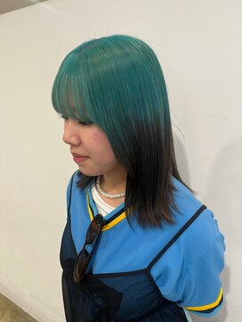 ディフィー 梅田(Defi) ターコイズブルー×ダークブラウン ルーツカラー