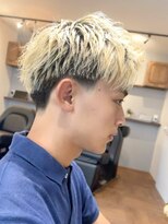 シープドッグ(SHEEP DOG)&nbsp;ツーブロック　テーパーフェード メンズカット メンズブリーチ