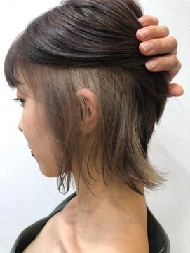 ミーティア バイ クアトロ(Meteor By QUATRO) 外ハネ×インナーカラー