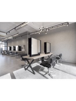 【若葉台駅すぐ／カット最終受付20時まで◎】忙しいビジネスマンやOLさんも、仕事帰りに気軽に立ち寄れる☆