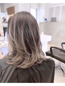 モアナバイヘッドライト 小田原店(Moana by HEADLIGHT) Moana#ミルクティーベージュ#バレイヤージュ