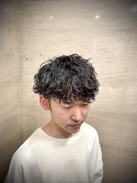 プラウド(PROUD) ツイストスパイラル/スパイラルパーマ/韓国マッシュ/緩め波巻き