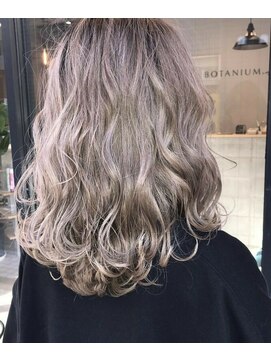 ボタニウムドットハイクバイアールサロン(BOTANIUM.Hk by Rr SALON) 【BOTANIUM.Hk by RrSALON】透明感抜群アッシュベージュ