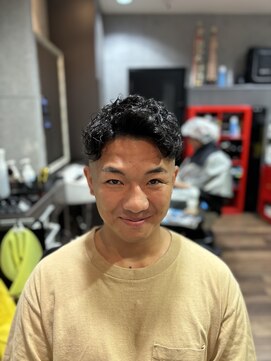 グロウヘアワークス(grow hair works) ツーブロック×スキンフェード