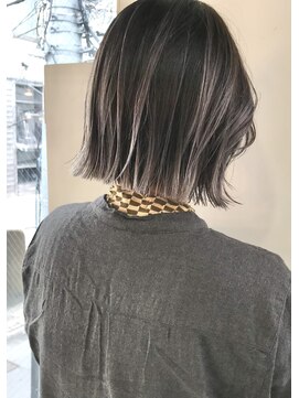 ヨッカ(YOCCA) ボブ外はね+バレイヤージュ