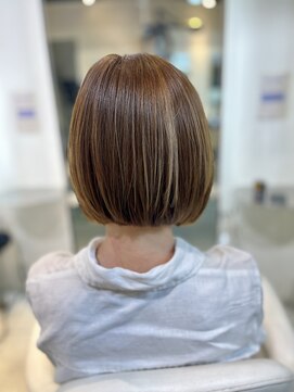 モア 下通店(MORE) キュートなミニボブベージュカラー