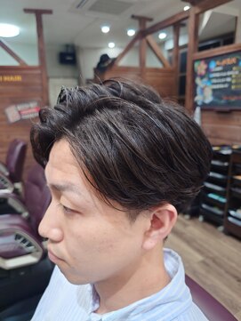 ラボーテイサミヘアーイースト(La.beaut'e ISAMI HAIR EAST) スペインカール/フェザーパーマ/スパイキーショー ト