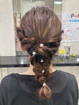 ダウエルイースト ヘアセット(編み下げ)