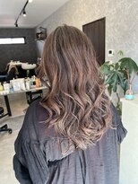 スレイ(SLAY)&nbsp;白髪ぼかしハイライトカラー