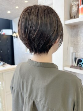 キャアリー(Caary) 福山市美容室Caaryトレンドショート似合わせカットショートヘア