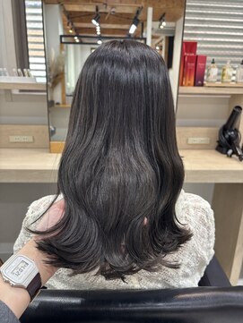 ケー 北千住(K.) 透明感オリーブグレージュ