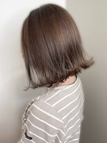 エミュー(emue)&nbsp;20代30代小顔レイヤーボブ◎透明感アッシュ×外ハネくびれ