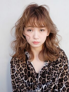 アルバム 銀座(ALBUM GINZA) ふわレイヤー_耳かけウェーブパーマフォギーベージュ_87017