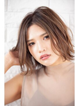 リル 7F 銀座(Rire) 【Rire-リル銀座-】大人ナチュラルエアリーボブ