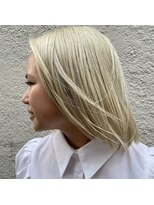 クク(QUQU)&nbsp;ホワイトブロンドボブ