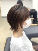 毛先軽めのショートボブ