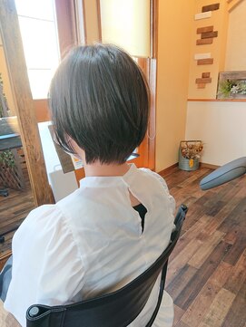 フィールカーム(Feel calm) ショートヘア/耳かけショート/福山/駅家/ヘッドスパ/髪質改善