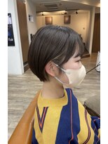 ルチナ 秦野(Lucina)&nbsp;耳掛けシュート／丸みショート