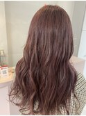 ピンクベージュ