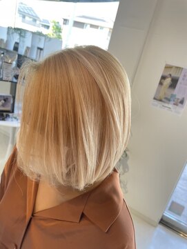 クロス(cross) ハイトーンボブ