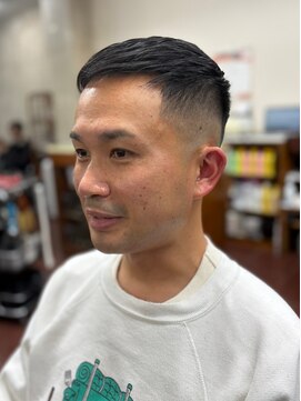 理容 鮎川 スキンフェード