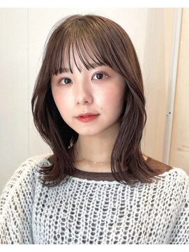 オーク 学芸大学(OAK) 外ハネくびれミディアム 束感バング レイヤー