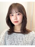 外ハネくびれミディアム 束感バング レイヤー