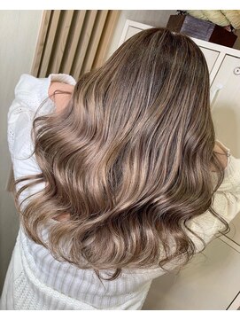 ミニョン(mignon) 韓国/ダブルカラー/ブリーチ/ピンク/学割U24/新越谷/南越谷/草加