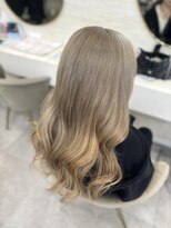 ラビス クローバー(Lovis clover) Miki 髪質改善 グレージュ ブルージュ