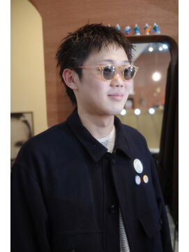 エディ(Edy) スパイキーショート刈り上げニュアンスパーマメンズ眉毛カット