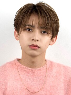 オーシャントーキョーオーバー 渋谷(OCEAN TOKYO OVER) 韓国マッシュセンターパートツーブロックフェザーパーマシャドウ