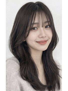 ヘアーエボリューション 柔らか透明感くびれミディ×シースルー