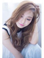 アン アミゥ(Un amiw.)&nbsp;センターパートで大人ウェーブ