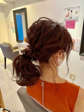 フェリーチェ(Felice) ポニーテール　二次会　パーティー　小顔アレンジ　ドレス